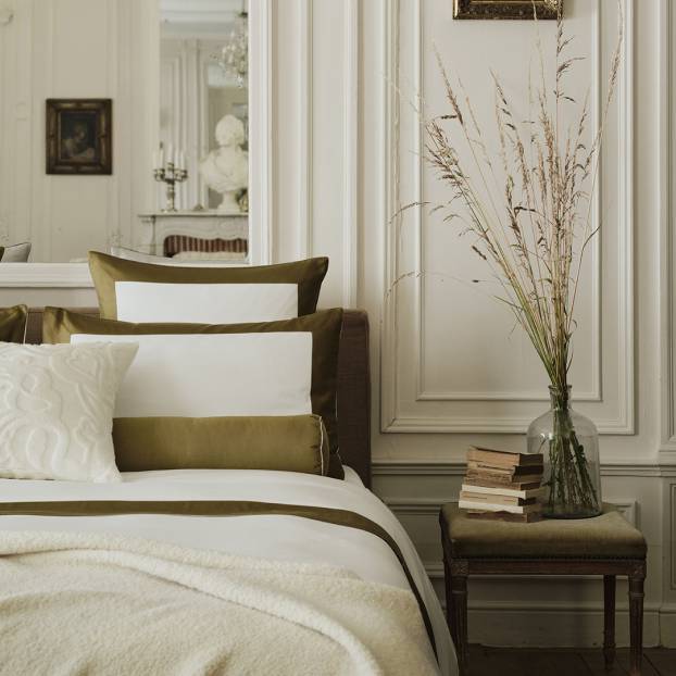 How to Layer Premium Bedding Beautifully