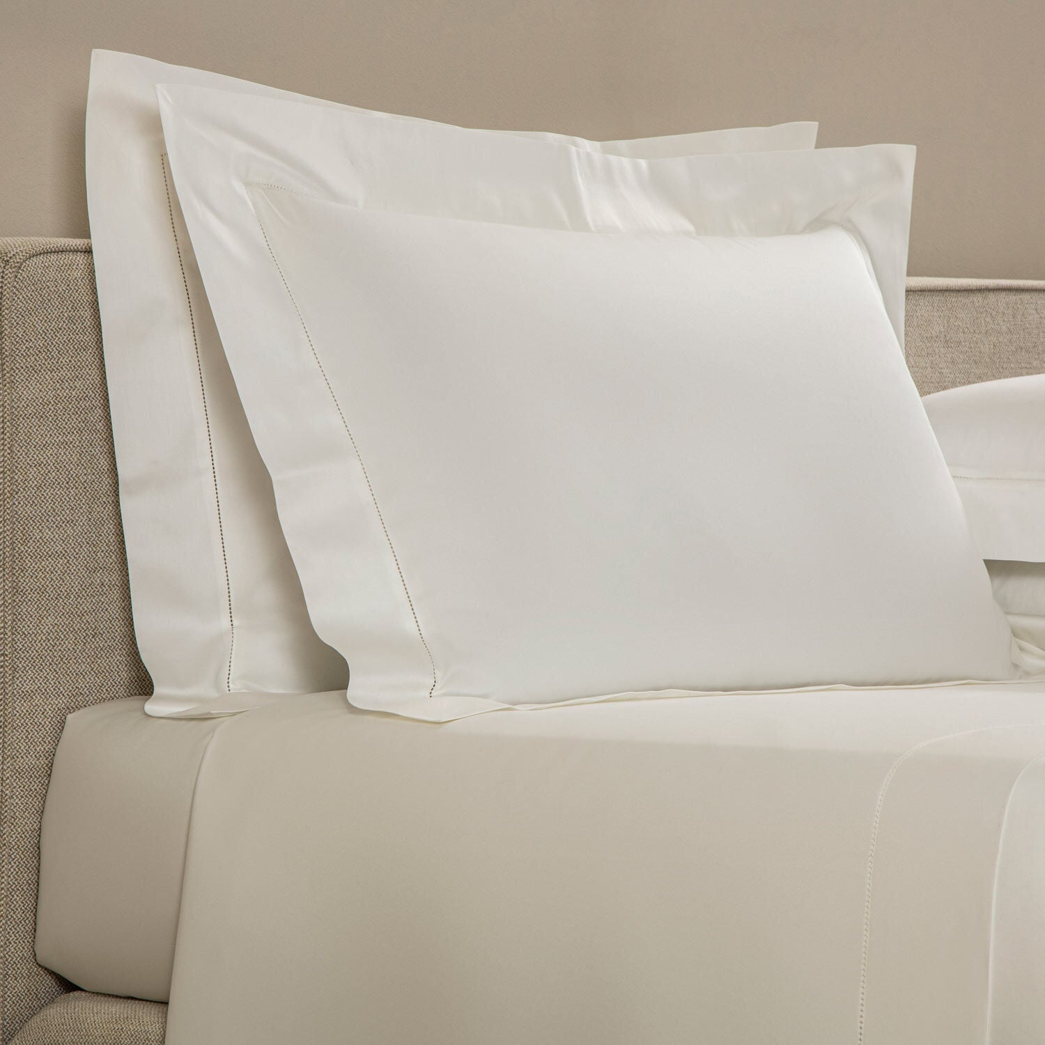 Single Ajour Pillowcase Sham