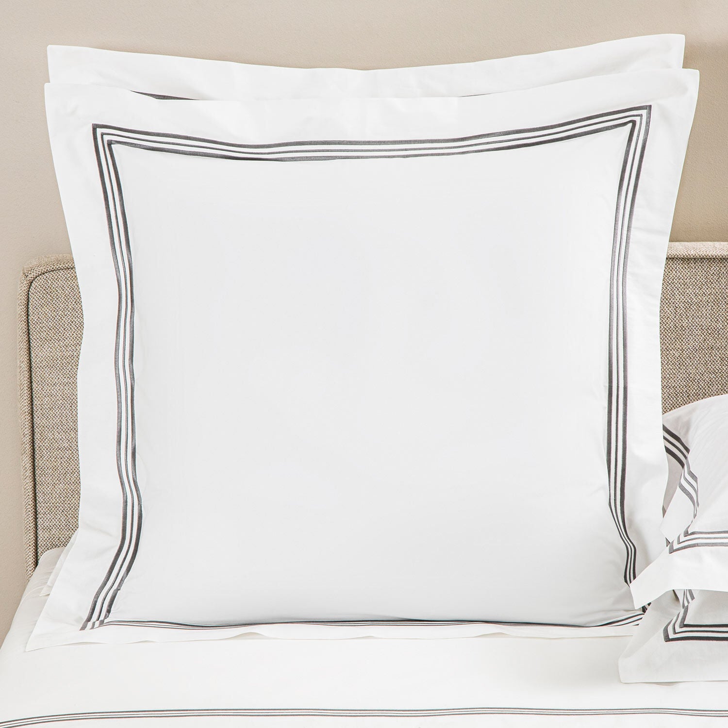 Triplo Bourdon Pillowcase Sham