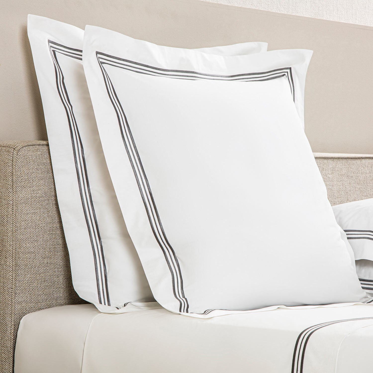 Triplo Bourdon Pillowcase Sham