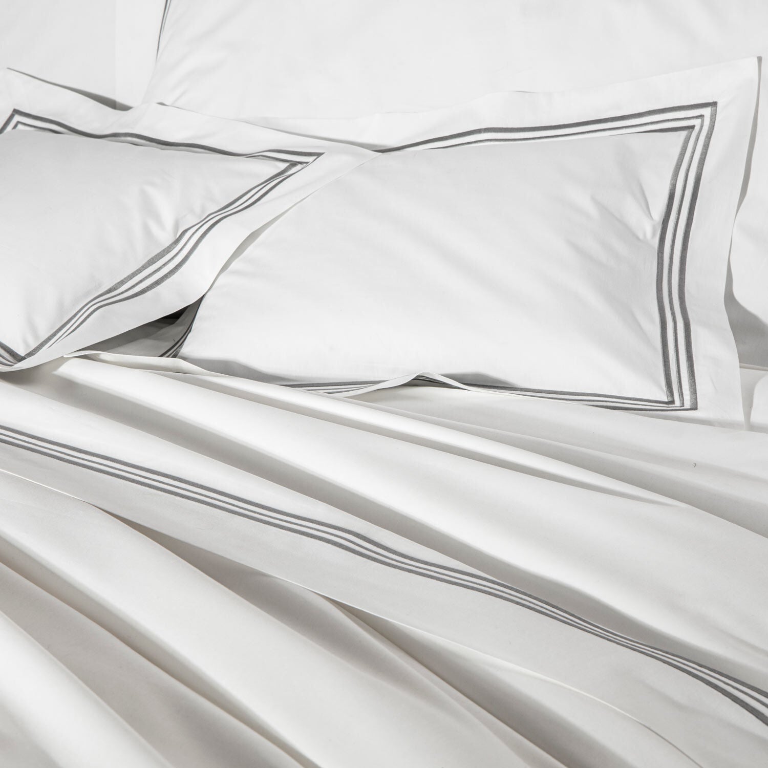 Triplo Bourdon Pillowcase Sham