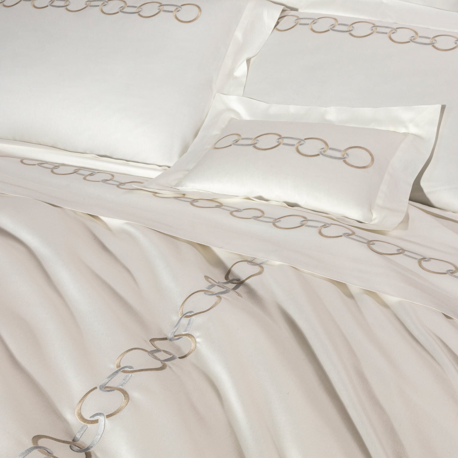 Links Embroidered Pillow Case Sham