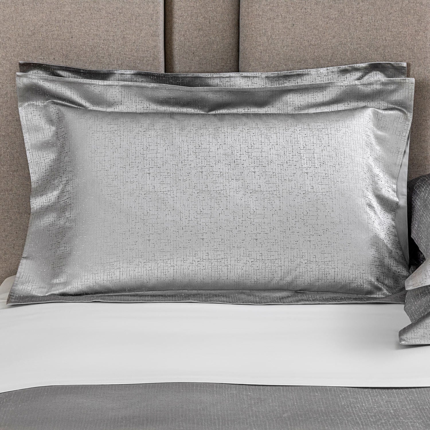 Luxury Glowing Weave Pillowcase Sham