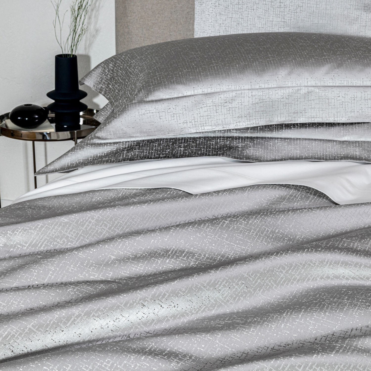 Luxury Glowing Weave Duvet Cover