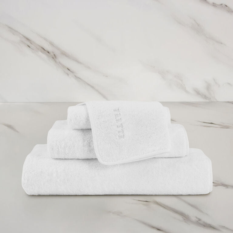 How to Wash Bath Linen Properly for Lasting Softness
