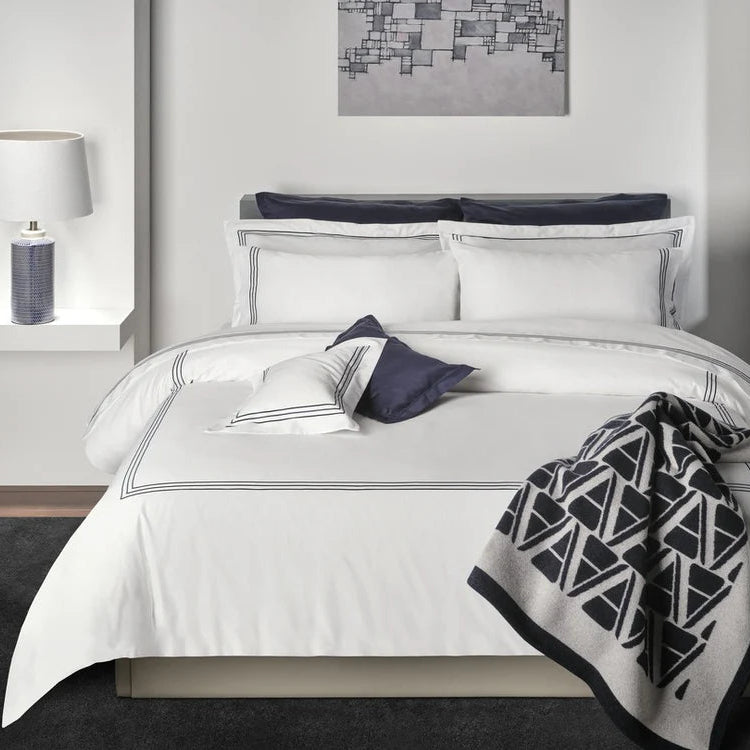 Alvorada Duvet Cover